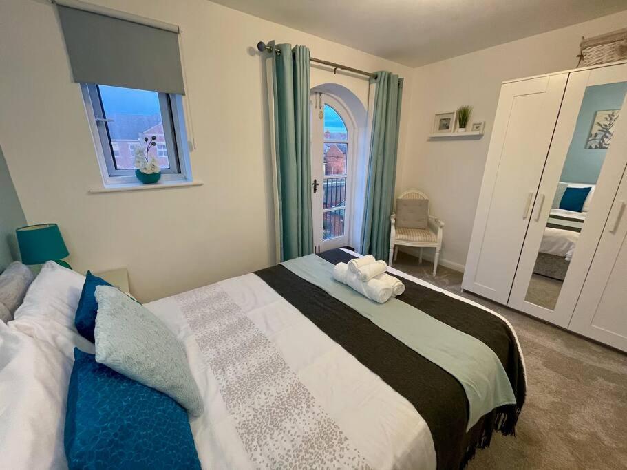 Silver Stag Properties, Cozy 2 Bedroom W Parking